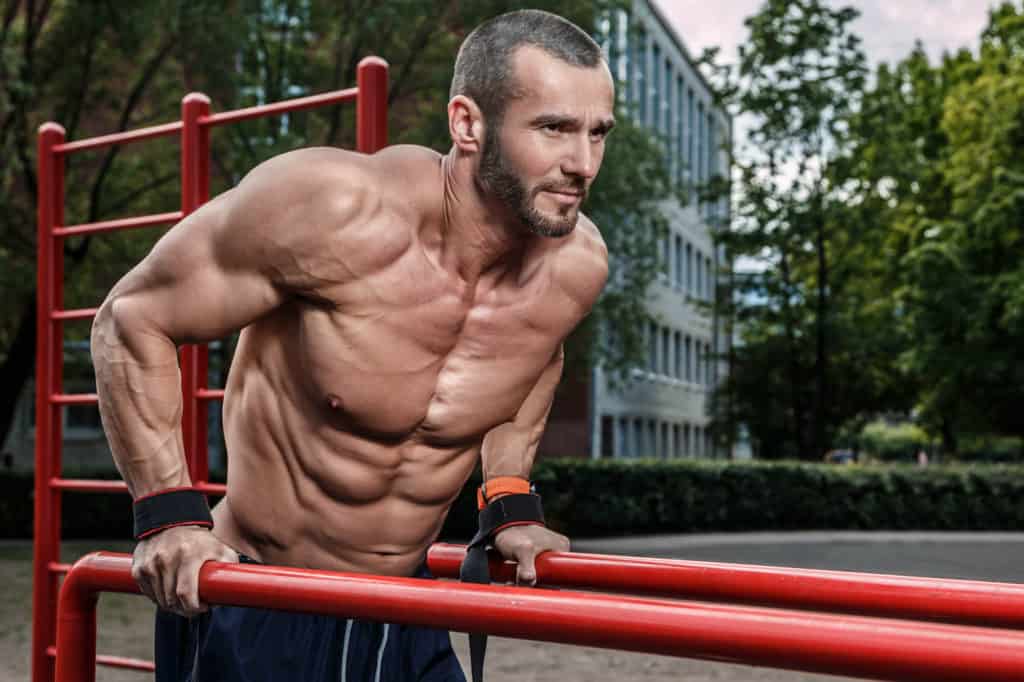How to get bigger chest - dips_elbows tucked in_wrong