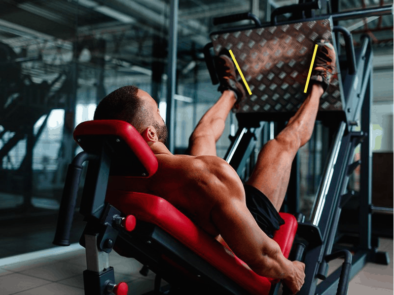 Squat to build strong legs - leg press wide2